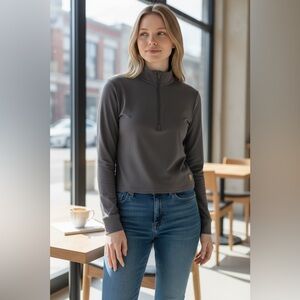 Vuori Studio Half Zip Grey Heather Grey Long Sleeve Women's Pullover Top Small